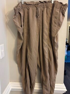 Casual Drawstring Women’s Pants - Tan